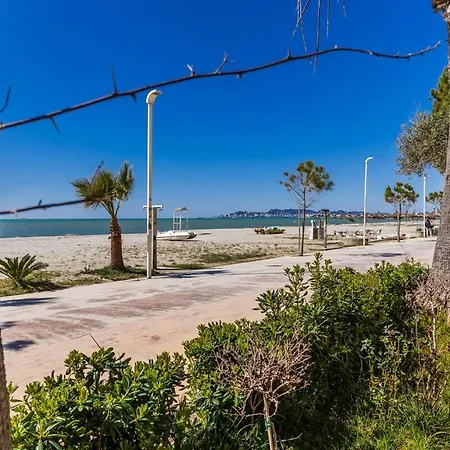 Gemelli Seafront Duplex By Ps * Durrës