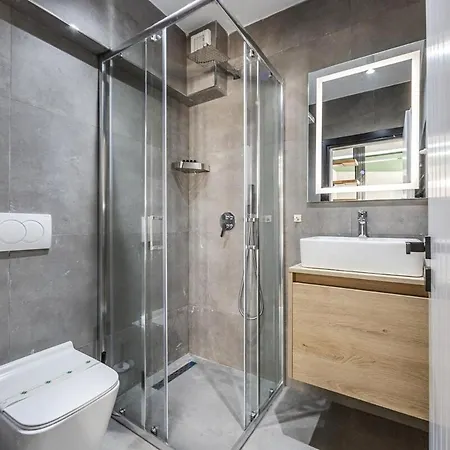 Gemelli Seafront Duplex By Ps * Durrës